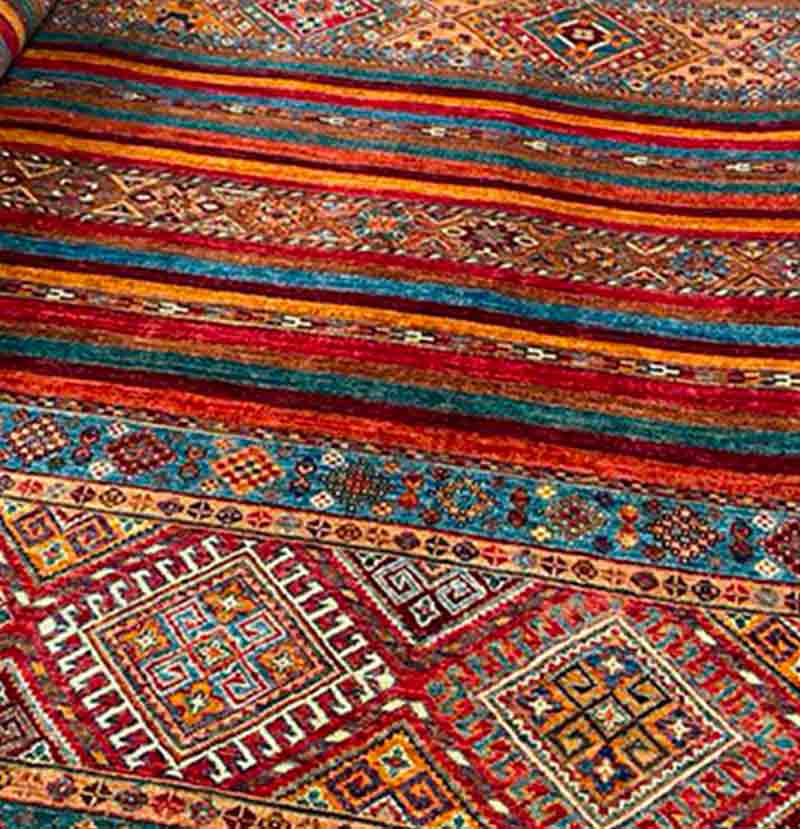 Restauration réparation de tapis  - MON TAPIS D'ORIENT sur Paris et l’Île-de-France. L’excellence d’un savoir-faire unique : Réparation des zones usées et trouées, Restauration des couleurs avec teintures naturelles, Renforcement de la structure, Reprise des motifs endommagés du tapis, Reconstitution des franges et lisières, Consolidation des zones fragilisées. Le renouage : la précision du geste, nœud par nœud. Lisières et franges :préserver l’intégrité du tapis.   Intervention sur Paris et l’Île-de-France