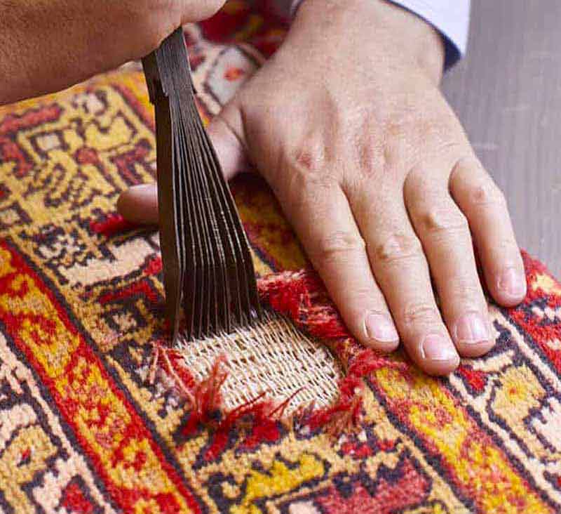 Services : Nettoyage et restauration de tapis - MON TAPIS D'ORIENT sur Paris et l’Île-de-France. Services : Nettoyage Professionnel de tapis, Reteinture de Tapis, Restauration de Tapis Anciens, Restauration de Meubles en Belgique. Un savoir-faire artisanal au service du nettoyage, de la restauration et de la préservation de votre patrimoine, sur Paris et l’Île-de-France.