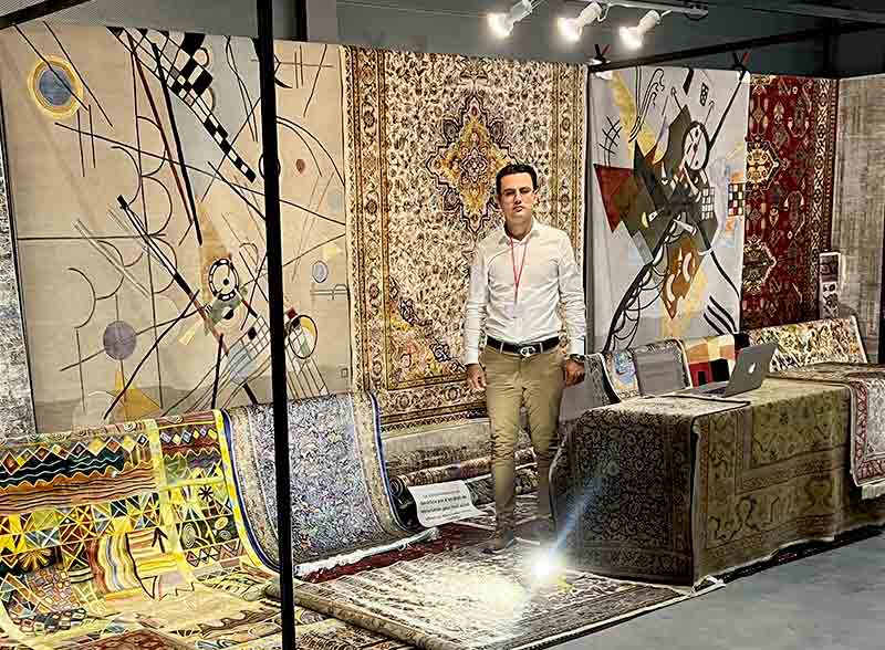 MON TAPIS D'ORIENT : Expert dans la vente, le rachat, le nettoyage, la restauration et réparation de tapis d’Orient: Paris et l’Île-de-France - vente, rachat, restauration, réparation et nettoyage de tapis sur Paris et l’Île-de-France - Mr BARNABEAU :   Restauration et conservation de tapis anciens. Réparation des franges de tapis. Réparation des lisières de tapis. Traitement des trames de tapis. Relainage de tapis. Raviement des couleurs de tapis. Traitement des mites de tapis. Dépoussiérage et dessablage de tapis. La Nettoyage artisanale à l’ancienne exclusivement à la main : lavage, nettoyage de tapis. Réfection de siège, fauteuil, canapé … Intervention sur Paris et l’Île-de-France